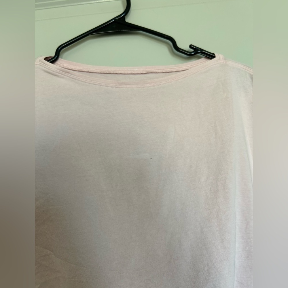 Lululemon Back in Action tee dusty rose - Picture 6 of 9